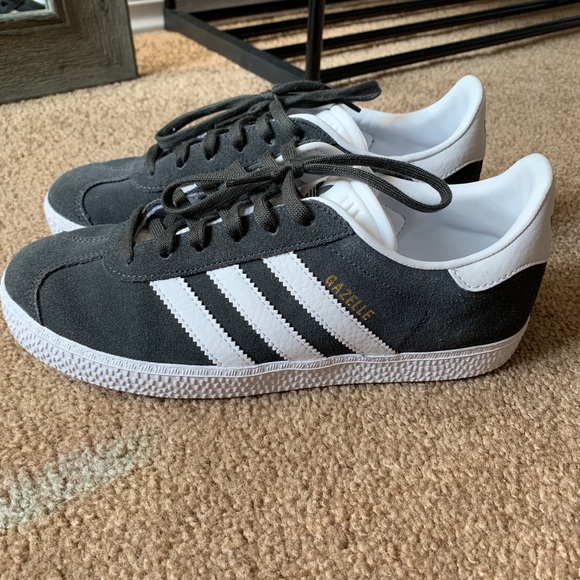 adidas gazelle solid grey